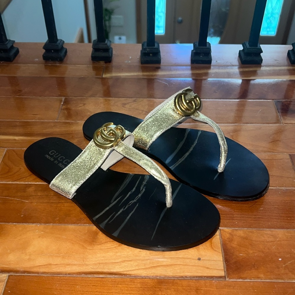 GG GOLD SIZE 37 FLIP FLOPS WORN ONCE!!!